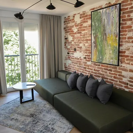 Apartment Black